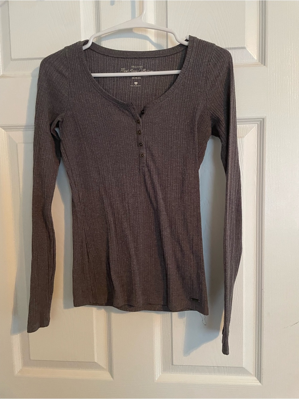 Hollister Basic Ribbed Long-Sleeve Henley Top - Gray